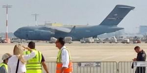 إعلام إسرائيلي: طائرة أمريكية محملة بالأسلحة تصل إسرائيل