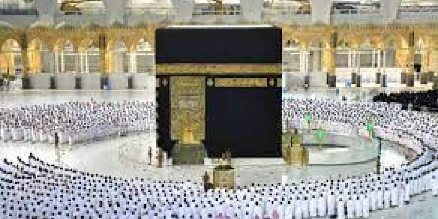 السعودية تتيح تأشيرة “زيارة شخصية” تسمح بتأدية مناسك العمرة